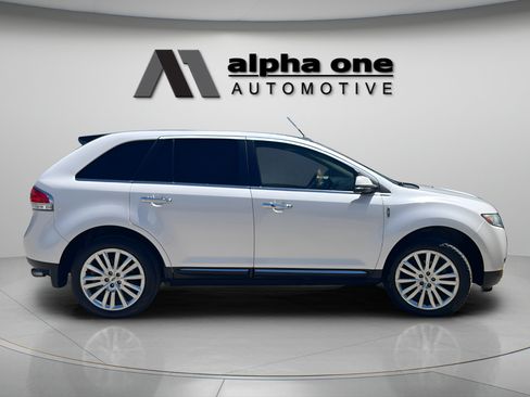 Used 2014 Lincoln MKX FWD w/ Equipment Group 102A image 5