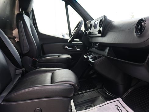 Used 2020 Mercedes-Benz Sprinter 3500 image 18