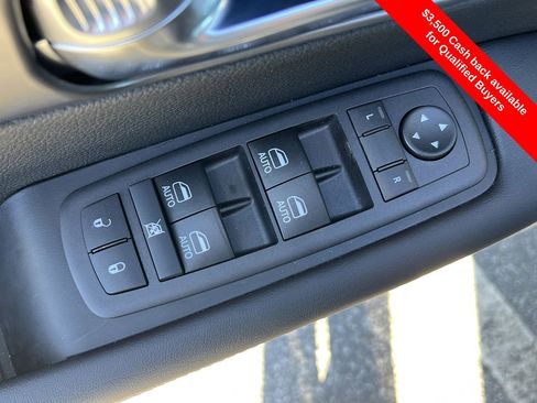 New 2026 Chrysler Pacifica Select w/ S Appearance Package image 17