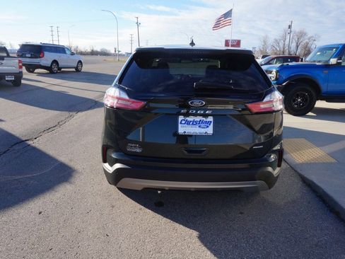 Used 2023 Ford Edge SEL w/ Convenience Package image 3