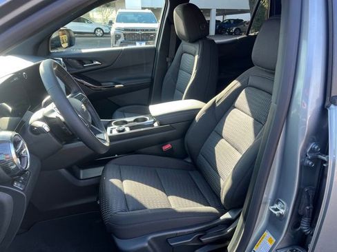 New 2026 Chevrolet Equinox LT w/ Safety and Technology Package FWD image 19