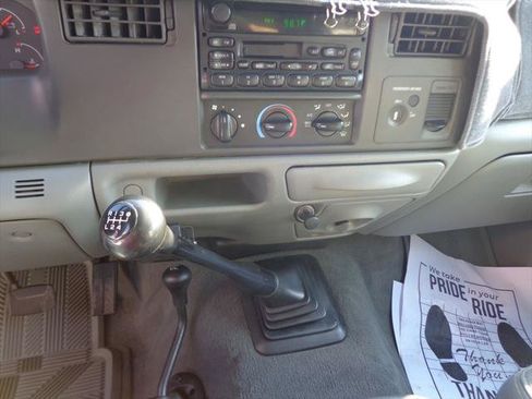 Used 2003 Ford F250 4x4 SuperCab Super Duty image 12