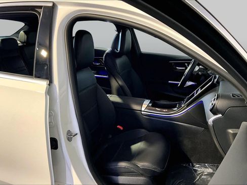 Used 2022 Mercedes-Benz C 300 4MATIC Sedan image 8