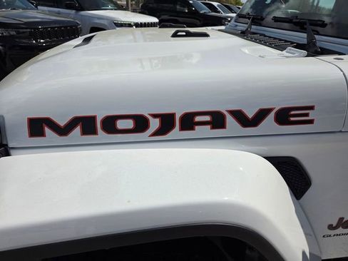 New 2026 Jeep Gladiator Mojave image 3