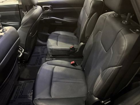 Used 2022 Kia Sorento EX w/ Panoramic Sunroof Package image 31