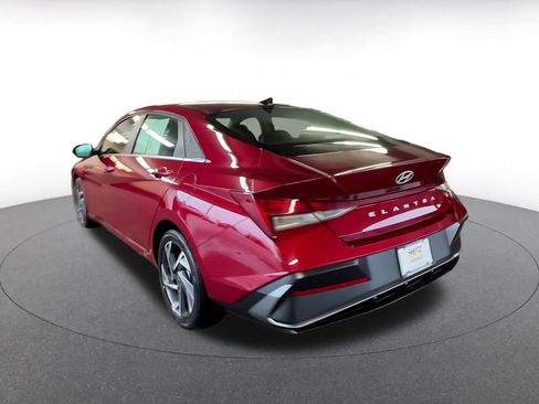 Used 2025 Hyundai Elantra SEL image 10