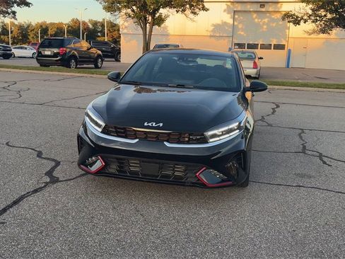 Used 2024 Kia Forte GT image 3