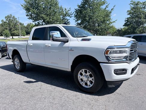 Used 2024 RAM 2500 Laramie AWD/4WD image 2