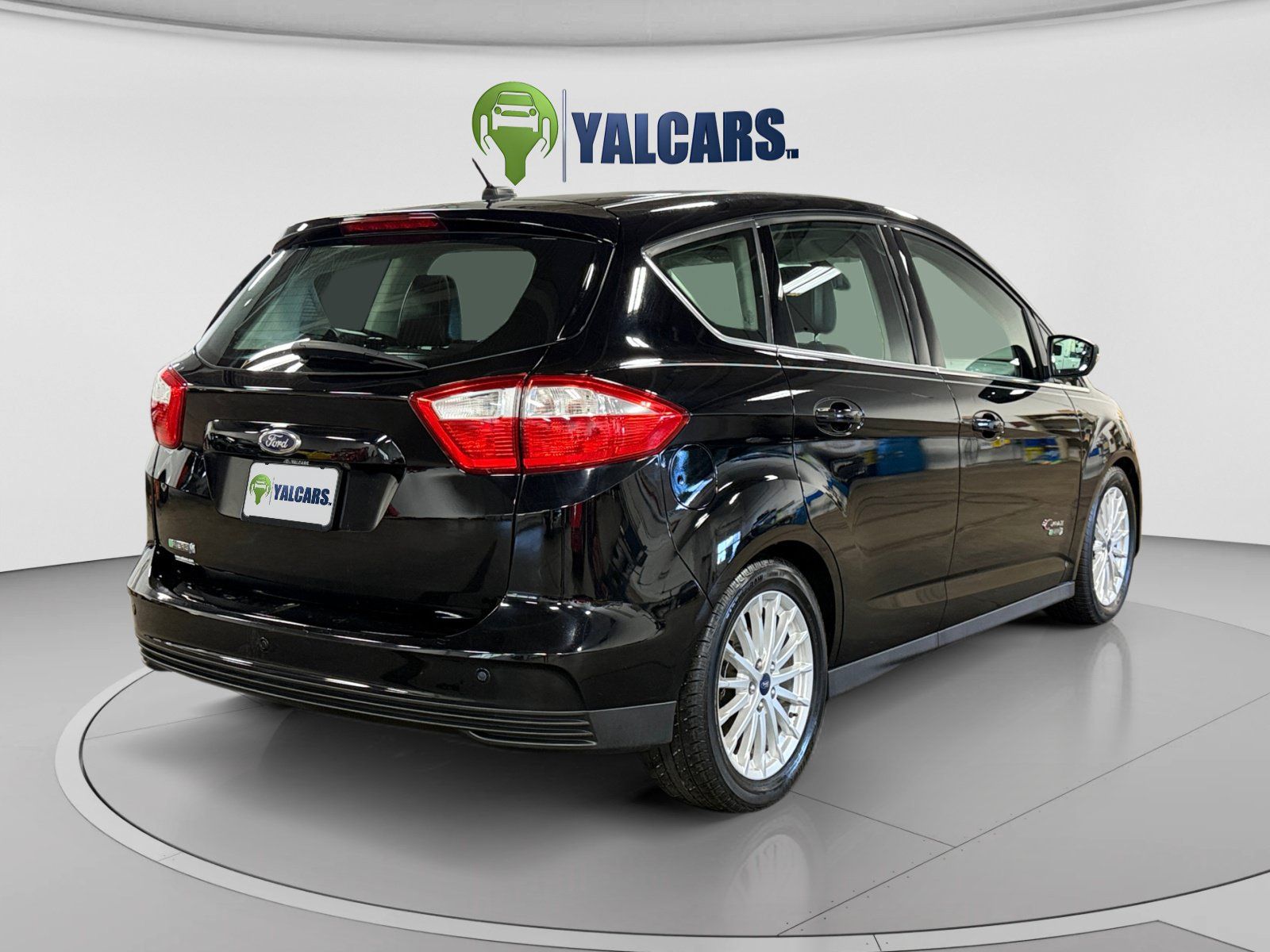 Used 2016 Ford C-MAX Energi SEL w/ Equipment Group 302A FWD image 5