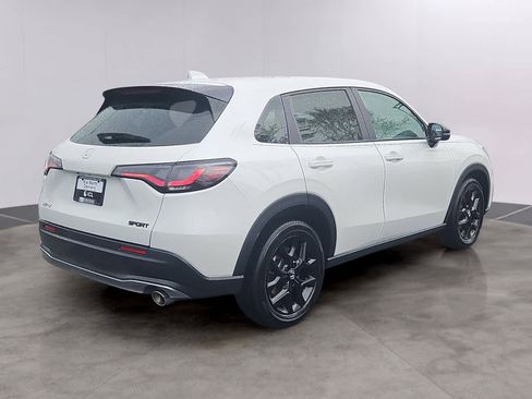 Used 2024 Honda HR-V Sport image 4