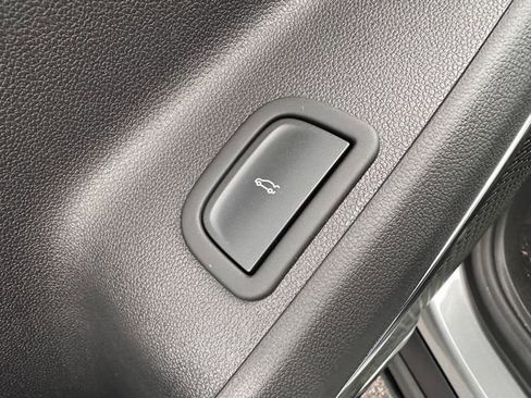 New 2026 GMC Acadia Elevation w/ Elevation Premium Package AWD/4WD image 23