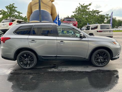 Used 2018 Mitsubishi Outlander SEL AWD/4WD image 7