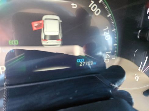 Used 2024 Toyota RAV4 LE image 20