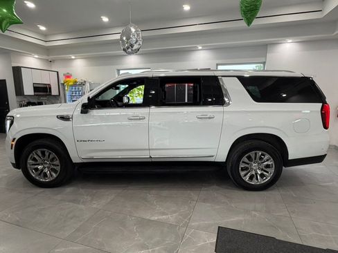 Used 2025 GMC Yukon XL Denali AWD/4WD image 4