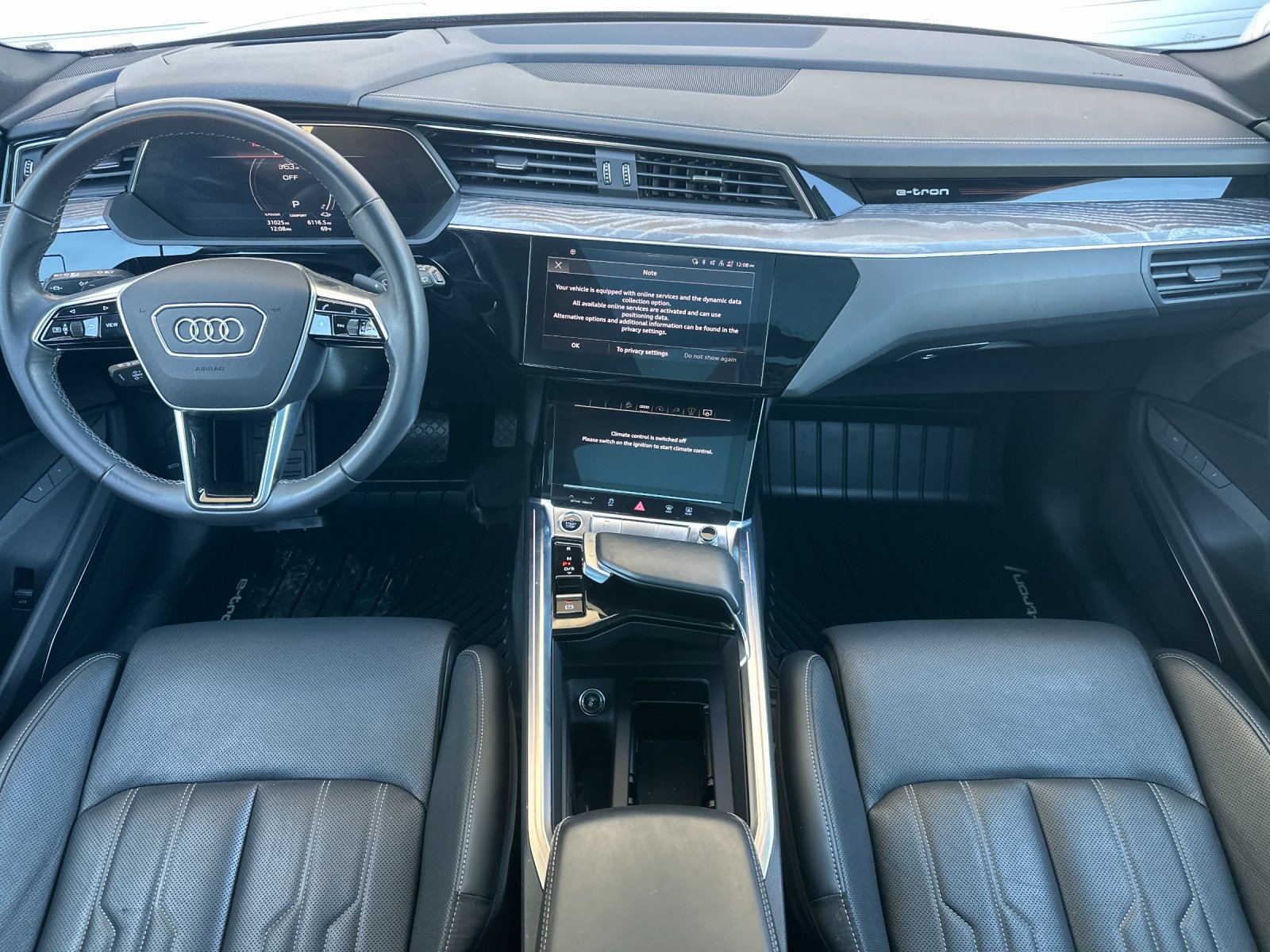 Used 2023 Audi e-tron Chronos AWD/4WD image 13