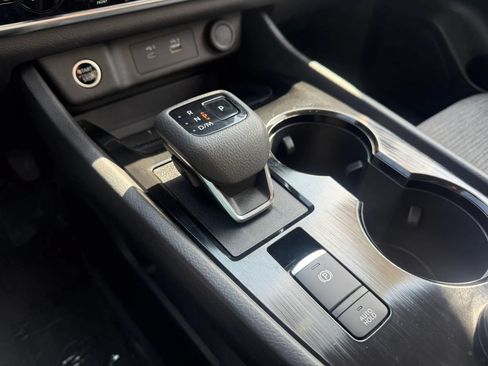 Used 2023 Nissan Rogue SV AWD/4WD image 16