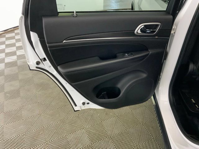 Used 2018 Jeep Grand Cherokee Limited w/ Luxury Group II AWD/4WD image 29