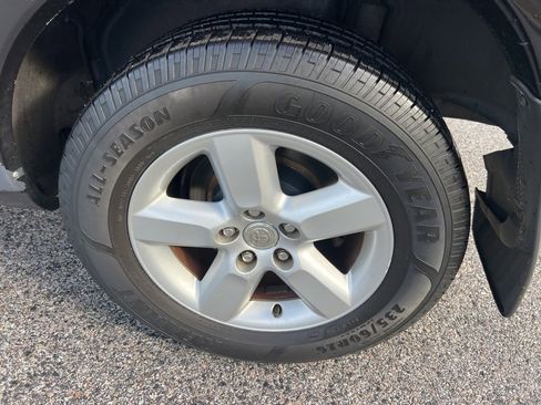 Used 2005 Toyota RAV4 4WD image 17