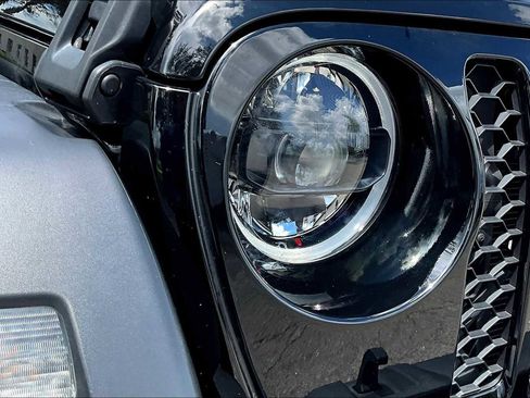 Used 2024 Jeep Wrangler Sport S image 26