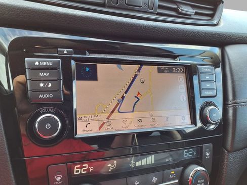 Used 2020 Nissan Rogue SL image 5