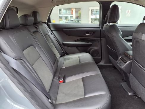 Used 2024 Nissan Ariya AWD image 21