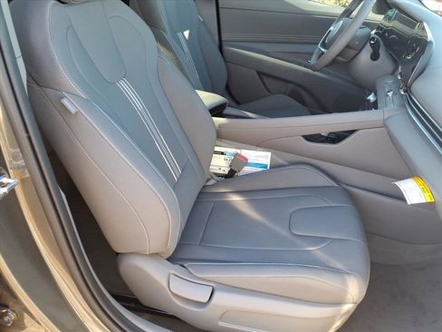 New 2025 Hyundai Elantra SEL image 7