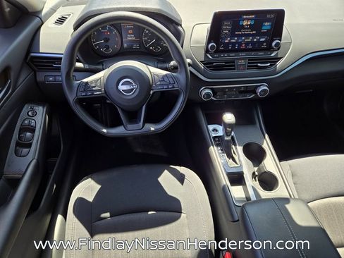 Used 2025 Nissan Altima 2.5 S FWD image 12