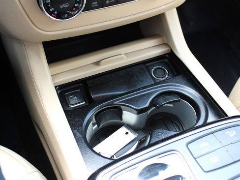 Used 2017 Mercedes-Benz GLS 450 4MATIC image 40