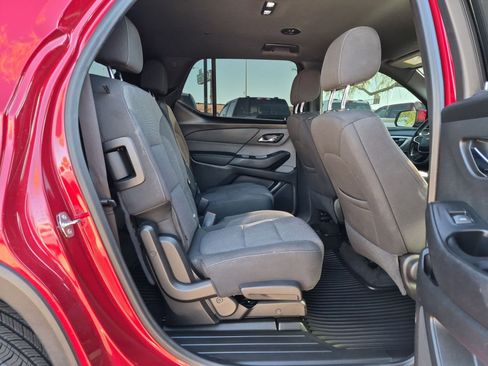 Used 2023 Chevrolet Traverse LT AWD/4WD image 24