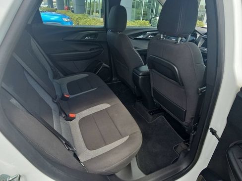 Used 2023 Chevrolet TrailBlazer LS FWD image 19