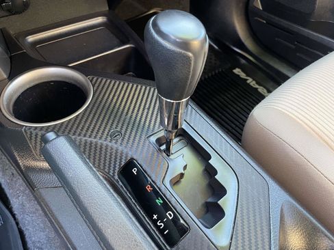 Used 2013 Toyota RAV4 LE image 22