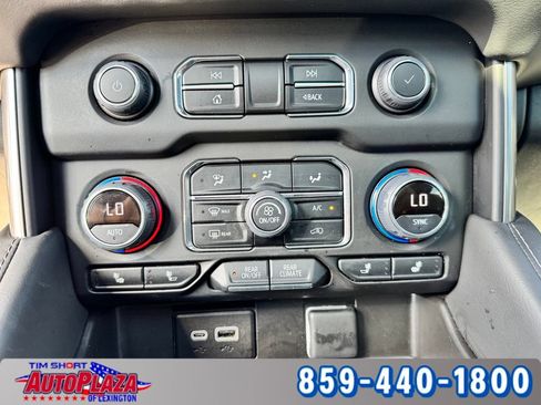 Used 2023 Chevrolet Suburban Z71 w/ Z71 Off-Road Package AWD/4WD image 25