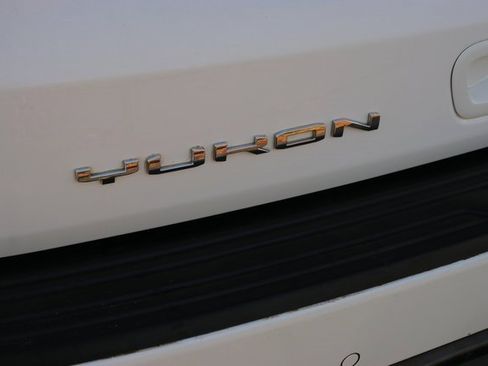 Used 2021 GMC Yukon AT4 image 7