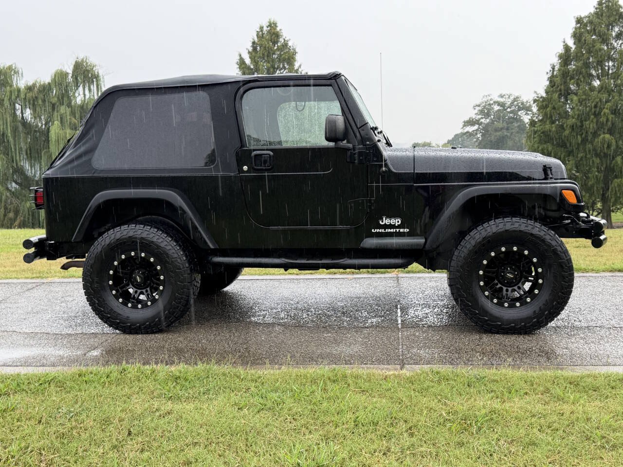 Used 2004 Jeep Wrangler 4WD image 25