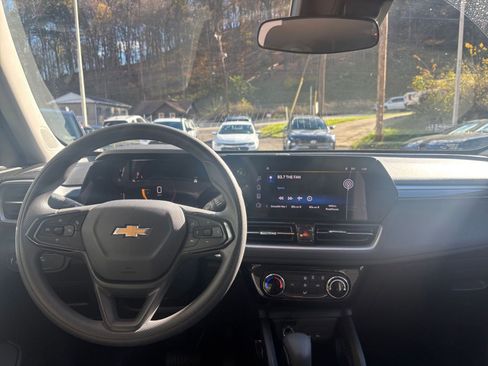 Used 2025 Chevrolet TrailBlazer LT image 31