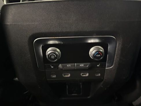 Used 2021 GMC Yukon XL AT4 image 16