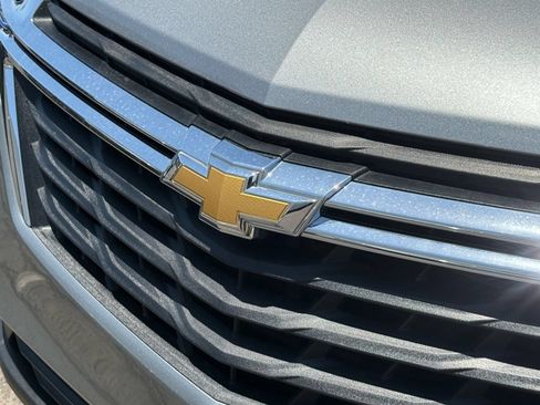 Used 2024 Chevrolet Equinox LS w/ Driver Confidence II Package FWD image 12