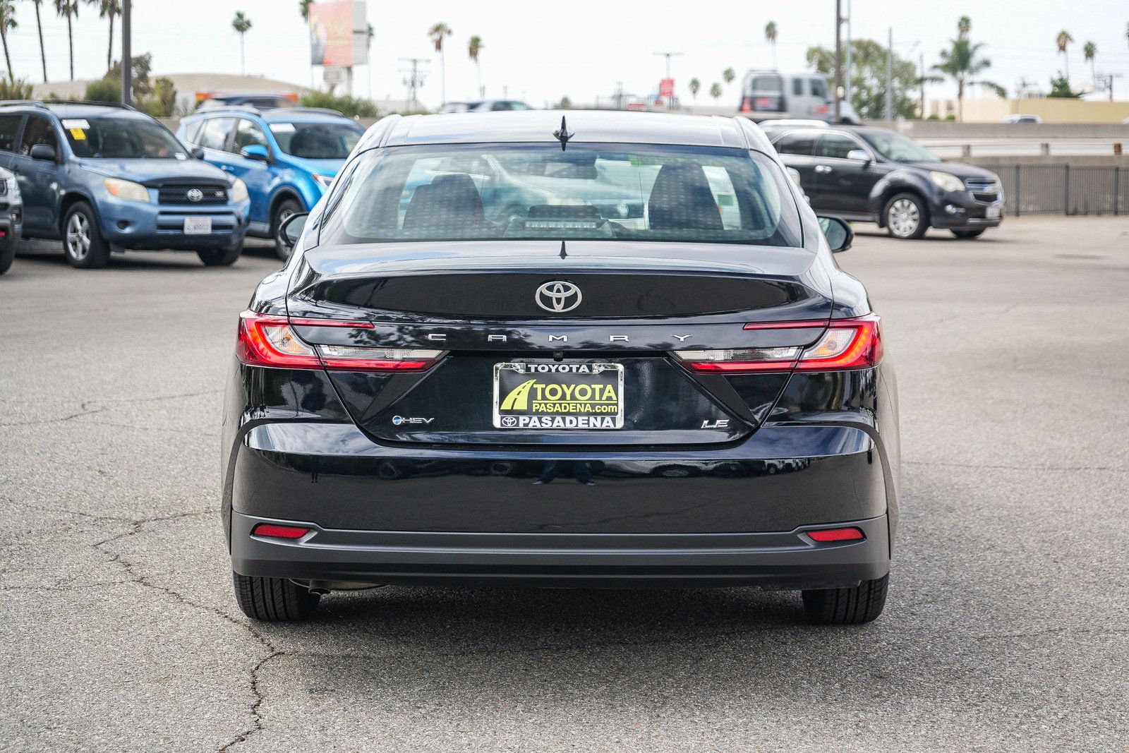 Used 2025 Toyota Camry LE FWD image 7