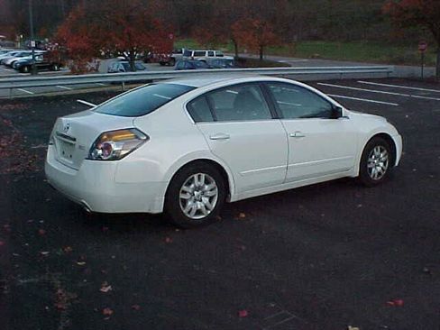 Used 2009 Nissan Altima 2.5 S FWD image 5