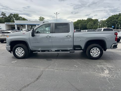 Used 2024 Chevrolet Silverado 2500 LT w/ All Star Edition AWD/4WD image 4