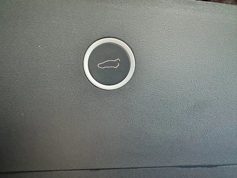 Used 2017 Tesla Model X 100D image 41