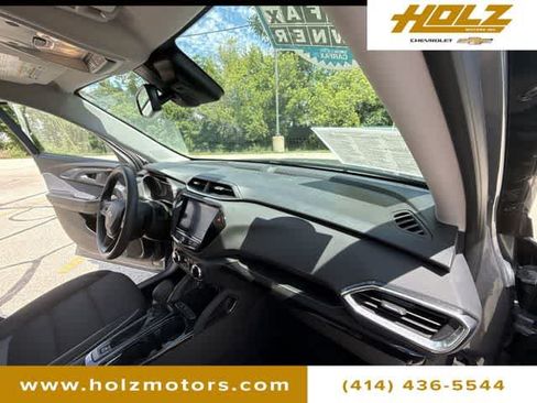 Used 2022 Chevrolet TrailBlazer LT w/ Convenience Package AWD/4WD image 27