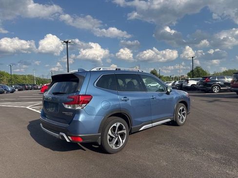 Used 2023 Subaru Forester Touring AWD/4WD image 3