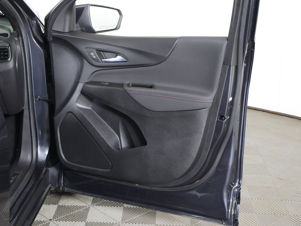Used 2022 Chevrolet Equinox RS FWD image 22