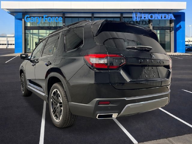 New 2026 Honda Pilot Touring image 3