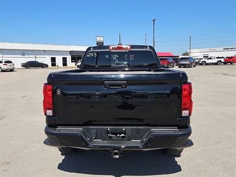 Used 2025 Chevrolet Colorado Trail Boss AWD/4WD image 4
