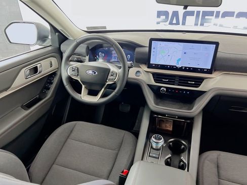 Used 2025 Ford Explorer Active image 27
