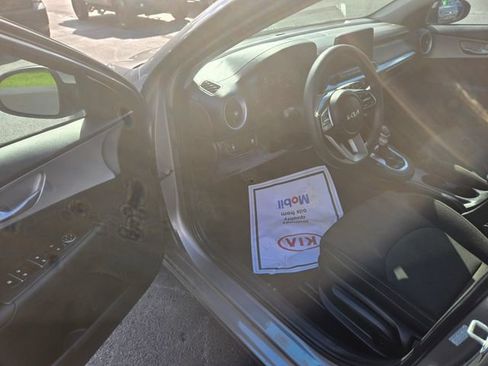 Used 2024 Kia Forte LXS FWD image 4