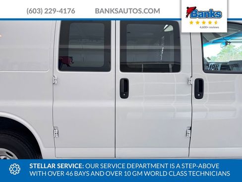 Used 2024 Chevrolet Express 2500 w/ Driver Convenience Package RWD image 8
