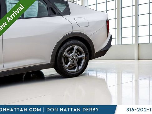 Used 2025 Kia K4 FWD image 30